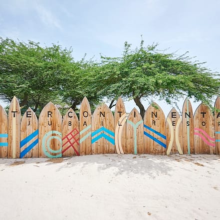 Flamingo Beach at InterContinental Al Jubail Resort – Nightlife JUZN.com Special Offers, Deals & Discounts
