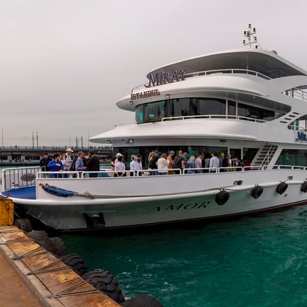 Bosphorus Cruise with Open Buffet Lunch – Boat Tours and Cruises JUZN.com Special Offers, Deals & Discounts