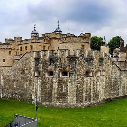 Tower of London and Crown Jewels Tickets – Top-Rated Attractions JUZN.com Special Offers, Deals & Discounts